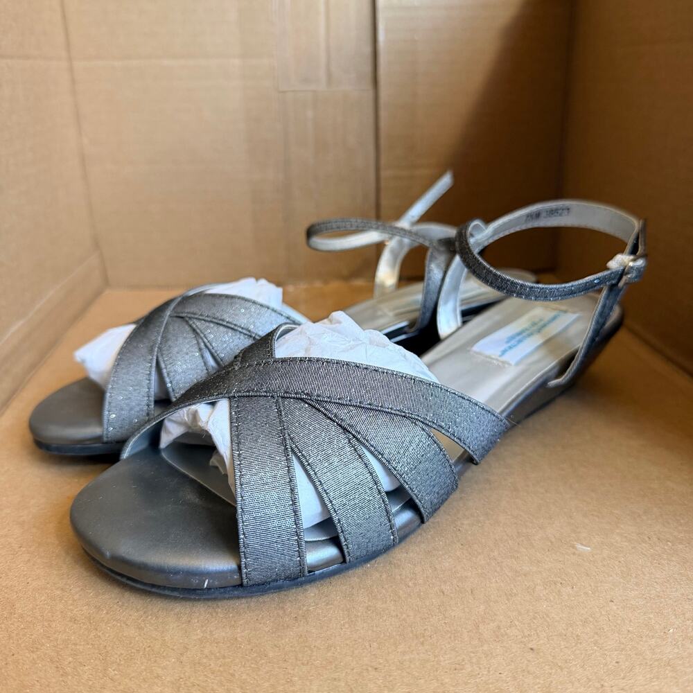 Comfort Collection Dyeables Womens Kitten Heel Strappy Sandals Dress Shoes 7.5 - Picture 6 of 12